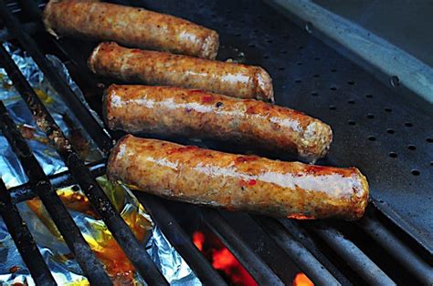 how to cook sausages on a gas barbecue
